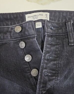 Abercrombie & Fitch Women's Skinny Jeans in Charcoal Black Wash